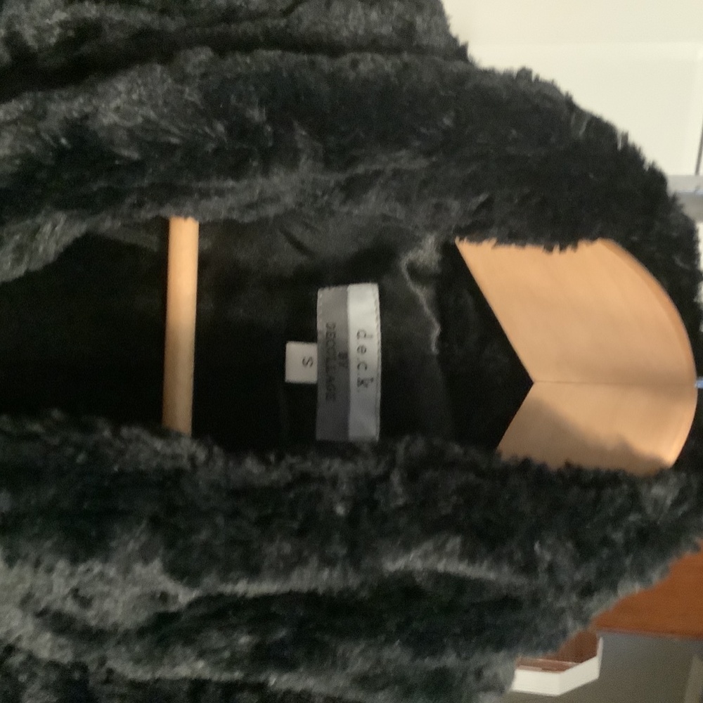 Faux fur jacket - Picture 3 of 3